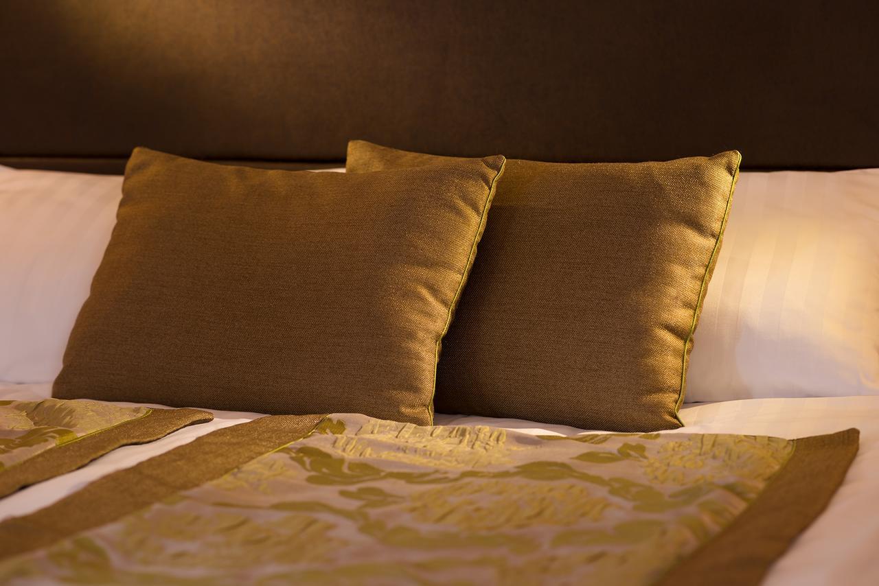 וישגרד Hotel Honti Wellness Es Konferencia Szalloda מראה חיצוני תמונה